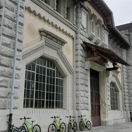 Del Sasso בית הארחה